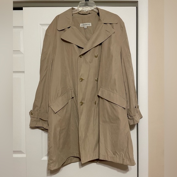 London Fog Other - Men’s London Fog Double Breasted Raincoat - Size Large
